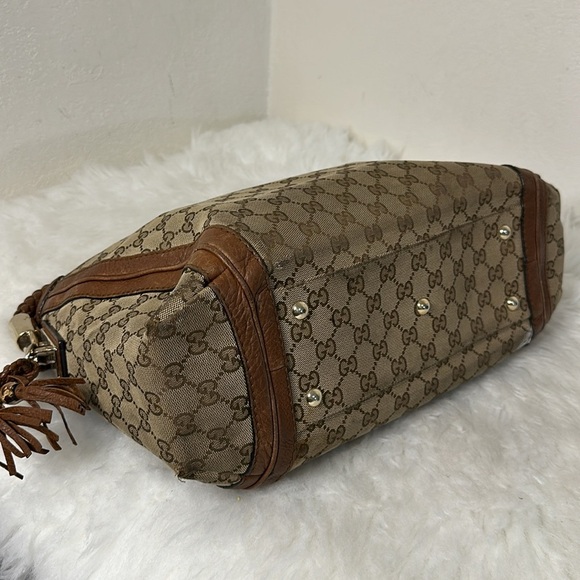 💯Authentic Gucci Hobo Style Handbag🍀 - Picture 10 of 16